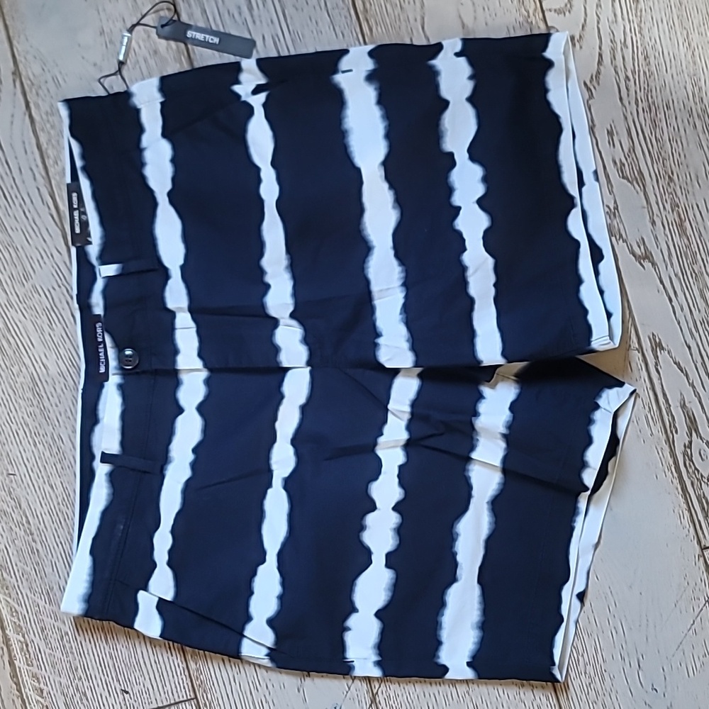 MICHAEL KORS Indigo Shibori Stripe Shorts Navy + White Nautical size 34 NWT